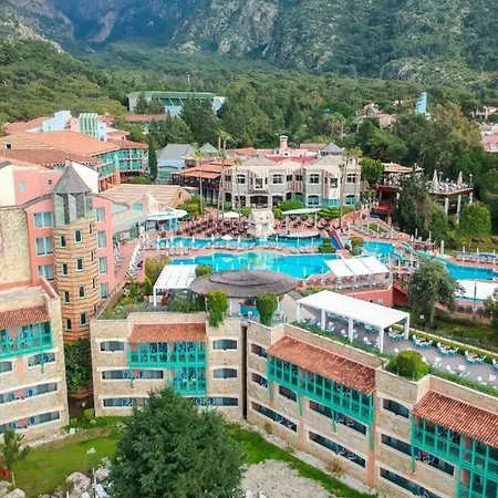 אתר נופש Liberty Lykia Adults Only 5*