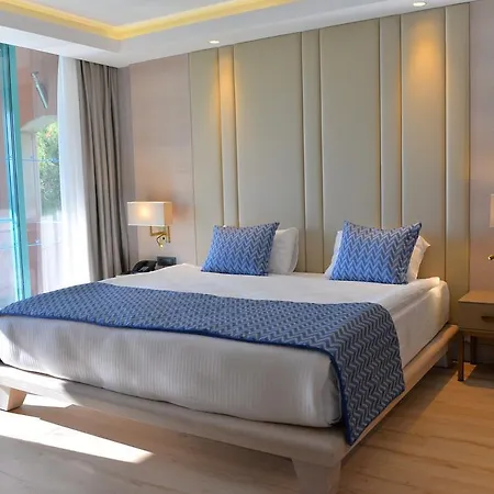 Liberty Lykia Adults Only 5*